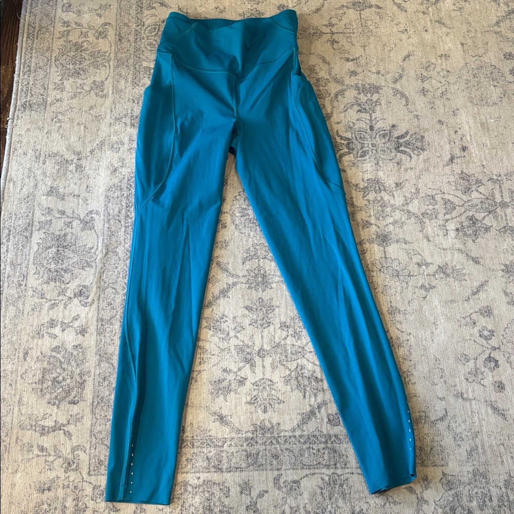 Lululemon Women’s Fast & Free 25” Running Tights - size 4 - Hawaiian Blue
